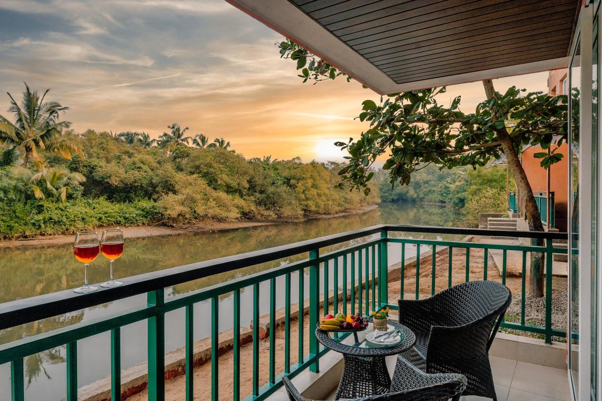 Mandrem Beach Resort, A Member Of Radisson Individuals Retreat Esterno foto